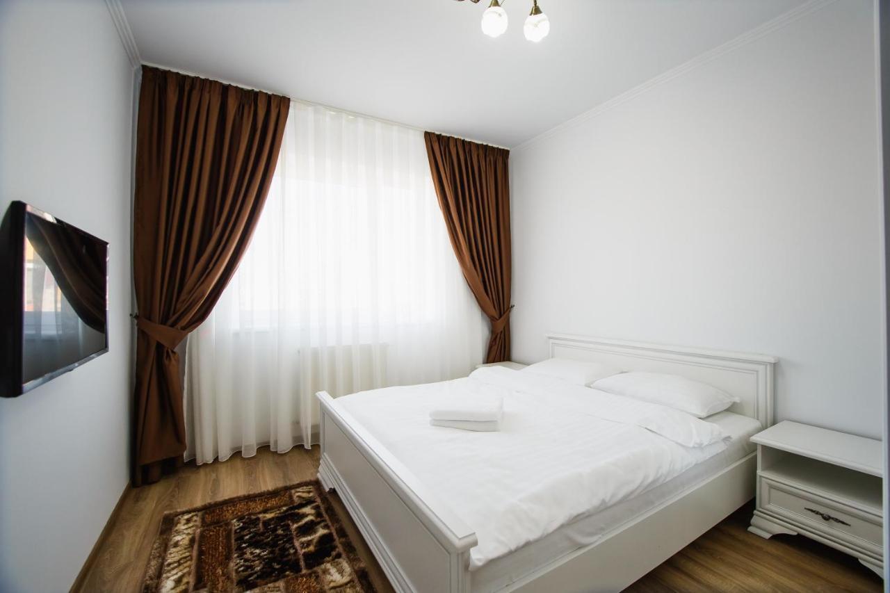 Bright & Elegant Central Apartment 오라데아 외부 사진