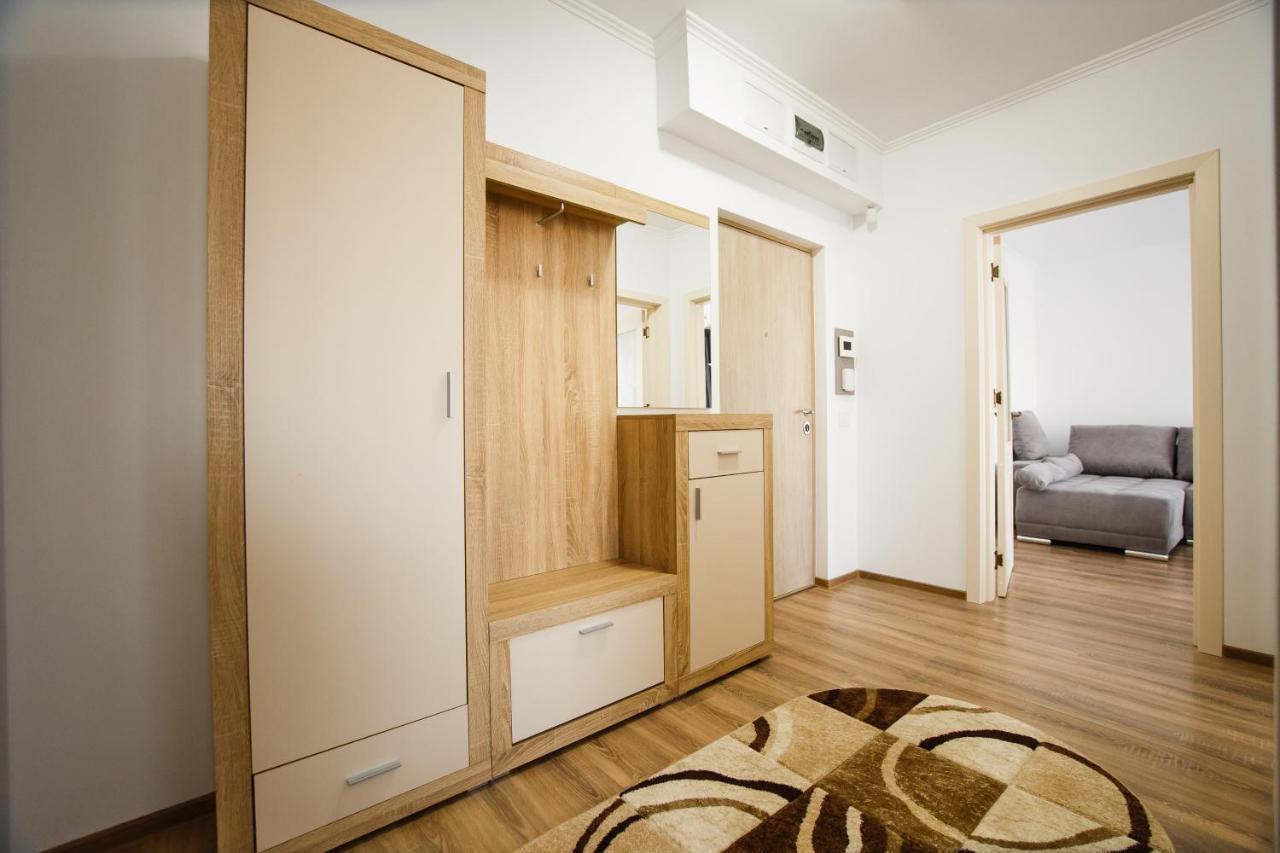 Bright & Elegant Central Apartment 오라데아 외부 사진