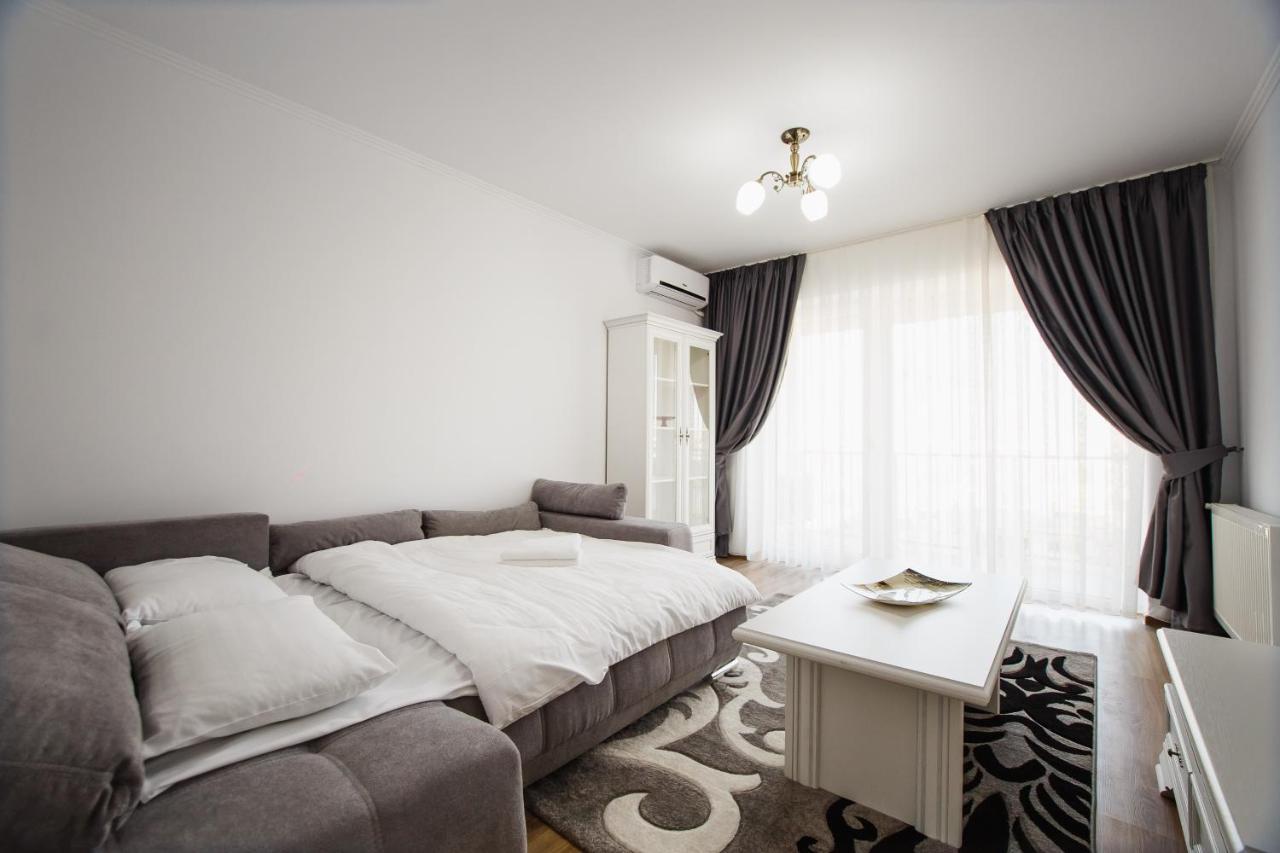 Bright & Elegant Central Apartment 오라데아 외부 사진