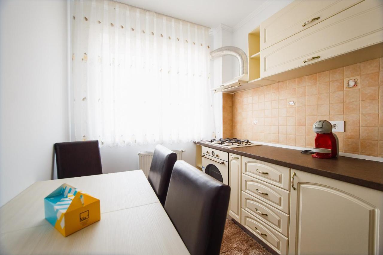 Bright & Elegant Central Apartment 오라데아 외부 사진